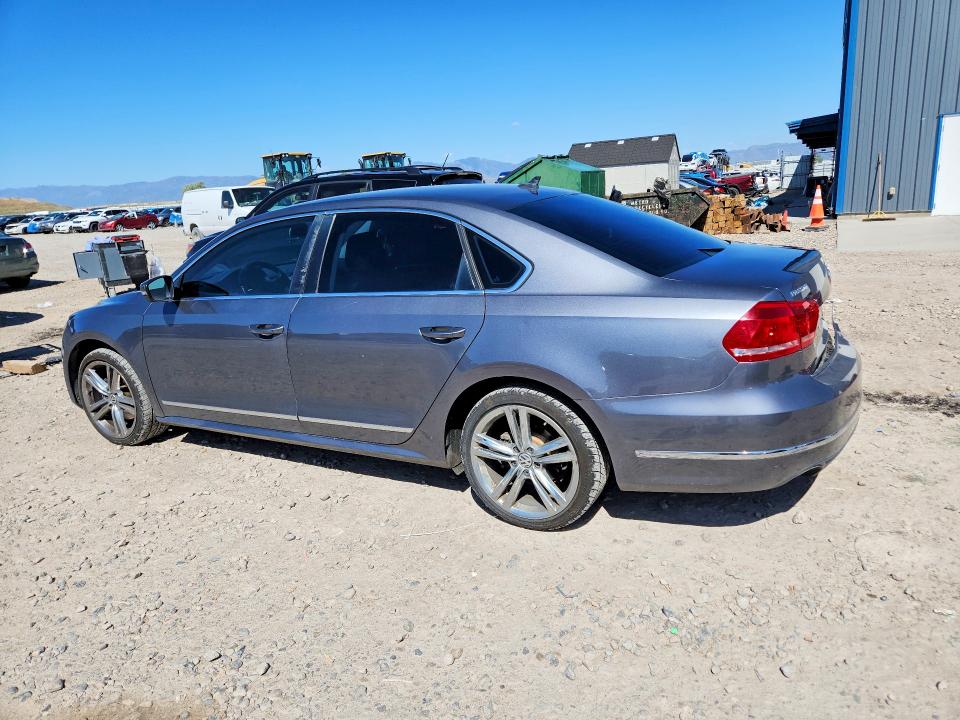 52589806 :رقم المزاد ، 1VWCN7A30DC137392 vin ، 2013 Volkswagen Passat مزاد بيع
