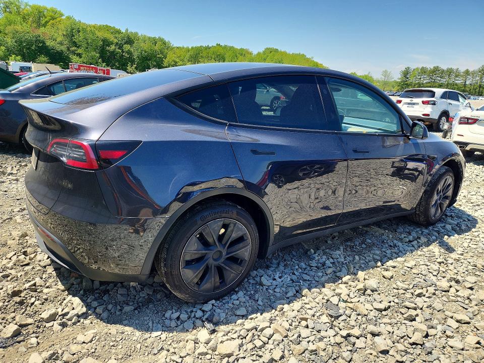 Auction sale of the 2024 Tesla Model Y, vin: 7SAYGDED9RF155312, lot number: 52365616