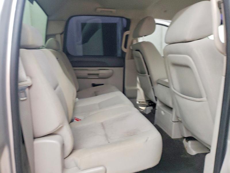 2011 Chevrolet Silverado მანქანა იყიდება აუქციონზე, vin: 3GCPKSE36BG199092, აუქციონის ნომერი: 55391536