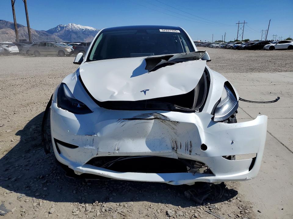 2023 Tesla Model Y მანქანა იყიდება აუქციონზე, vin: 7SAYGDEE5PF701657, აუქციონის ნომერი: 52257426