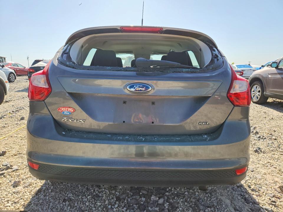 53611896 :رقم المزاد ، 1FAHP3M26CL137691 vin ، 2012 Ford Focus مزاد بيع