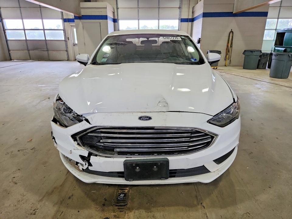 52051276 :رقم المزاد ، 3FA6P0G74JR283762 vin ، 2018 Ford Fusion مزاد بيع