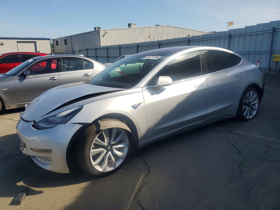 Продажа на аукционе авто 2018 Tesla Model 3, vin: 5YJ3E1EB1JF091300, номер лота: 53471596