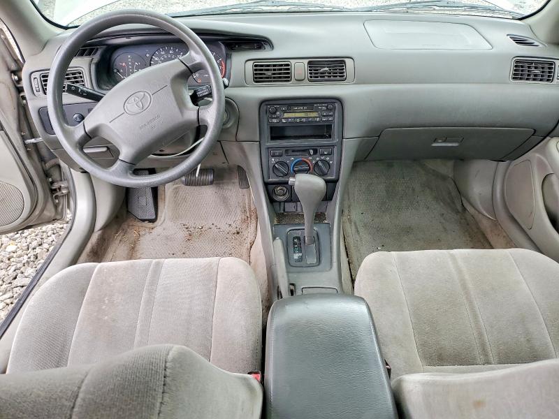 55404736 :رقم المزاد ، JT2BG22K0W0231934 vin ، 1998 Toyota Camry مزاد بيع