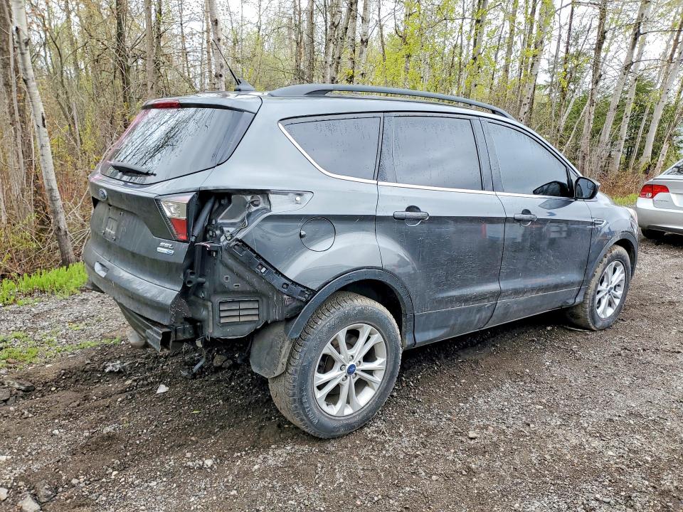 53456126 :رقم المزاد ، 1FMCU9HD7JUB77213 vin ، 2018 Ford Escape مزاد بيع