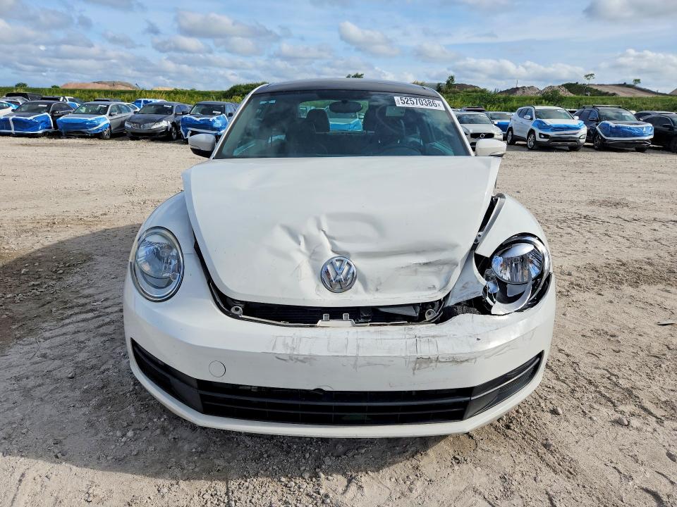 52570386 :رقم المزاد ، 3VWJP7AT1DM666432 vin ، 2013 Volkswagen Beetle مزاد بيع