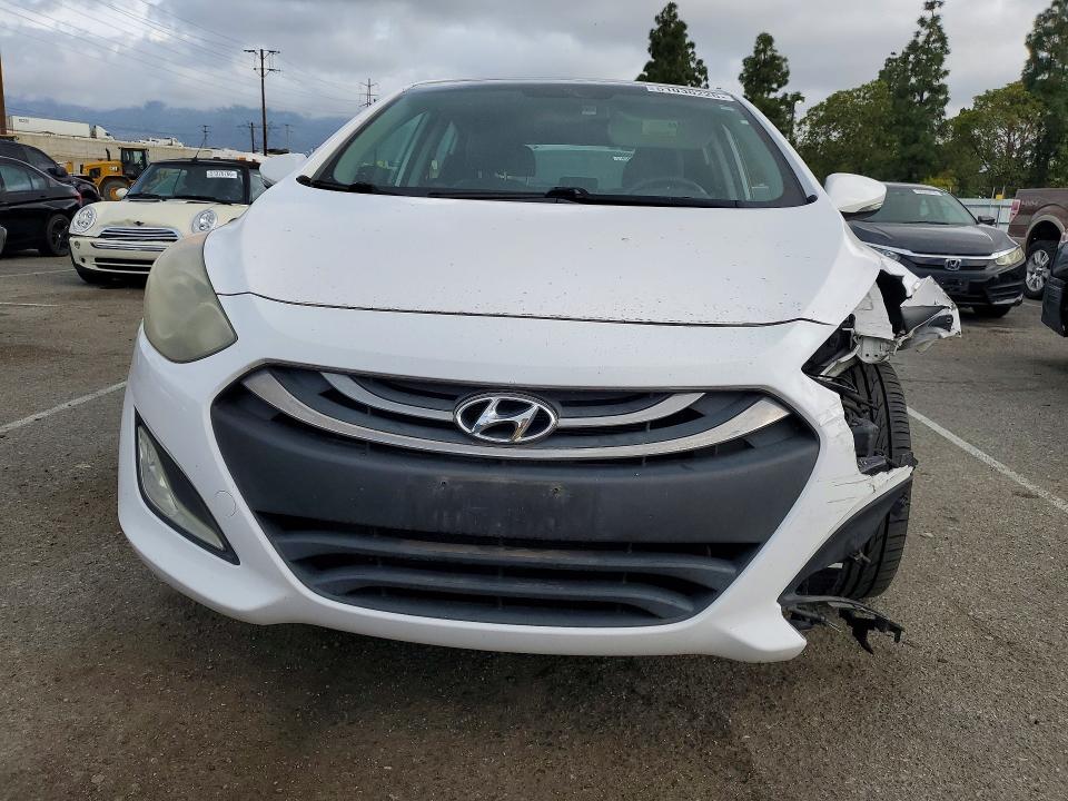 2014 Hyundai Elantra Gt მანქანა იყიდება აუქციონზე, vin: KMHD35LH0EU229202, აუქციონის ნომერი: 51036226