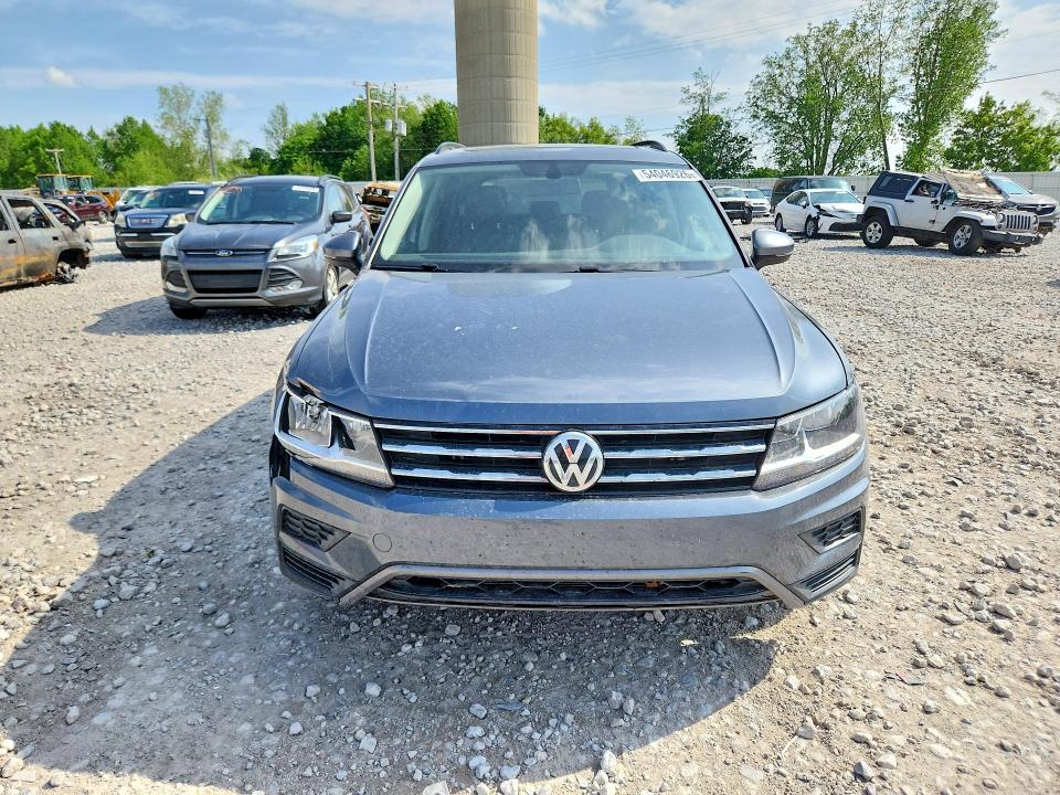 54046926 :رقم المزاد ، 3VV2B7AX6JM048416 vin ، 2018 Volkswagen Tiguan مزاد بيع