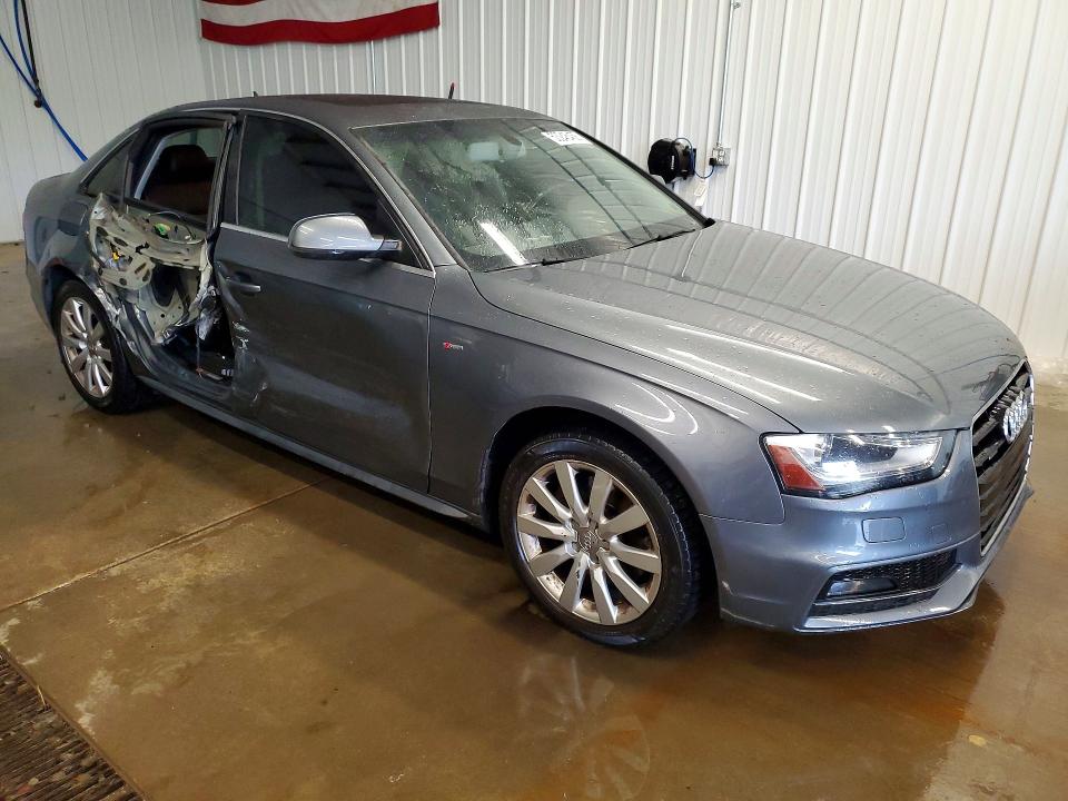 Продаж на аукціоні авто 2015 Audi A4, vin: WAUBFAFL2FN012674, номер лоту: 53246456