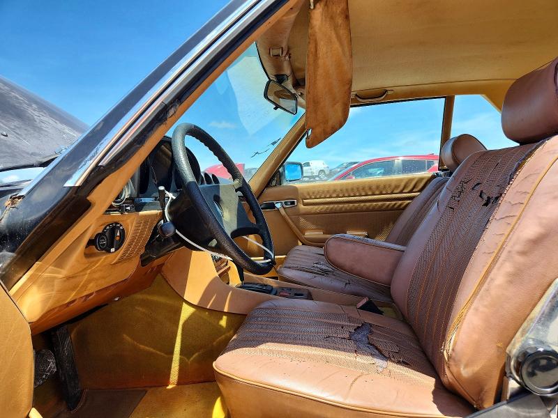 51965926 :رقم المزاد ، WDBBA45C1FA024213 vin ، 1985 Mercedes-benz 380 مزاد بيع