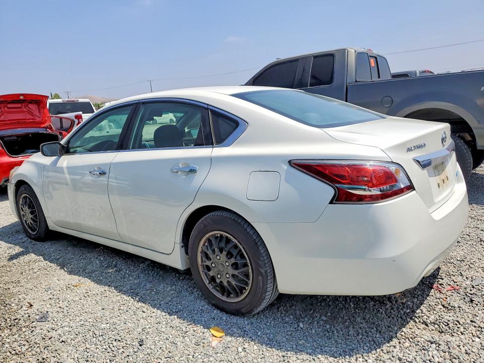 2014 Nissan Altima მანქანა იყიდება აუქციონზე, vin: 1N4AL3AP6EC273951, აუქციონის ნომერი: 53757046