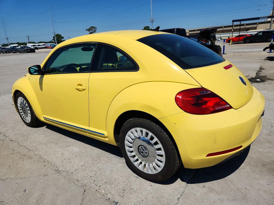 53617916 :رقم المزاد ، 3VWJX7AT2EM601042 vin ، 2014 Volkswagen Beetle مزاد بيع