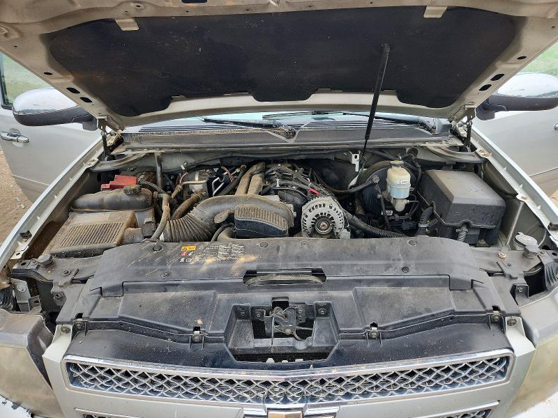 52719976 :رقم المزاد ، 1GNUKKE36AR222637 vin ، 2010 Chevrolet Suburban مزاد بيع