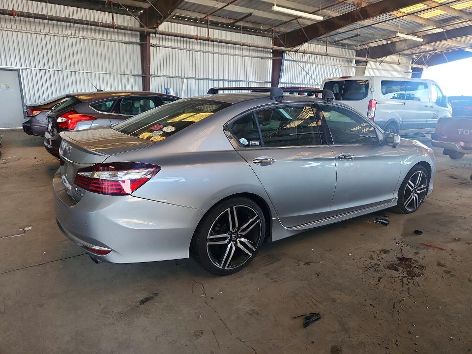 Aukcja sprzedaży 2017 Honda Accord, vin: 1HGCR3F91HA028164, numer aukcji: 52102756