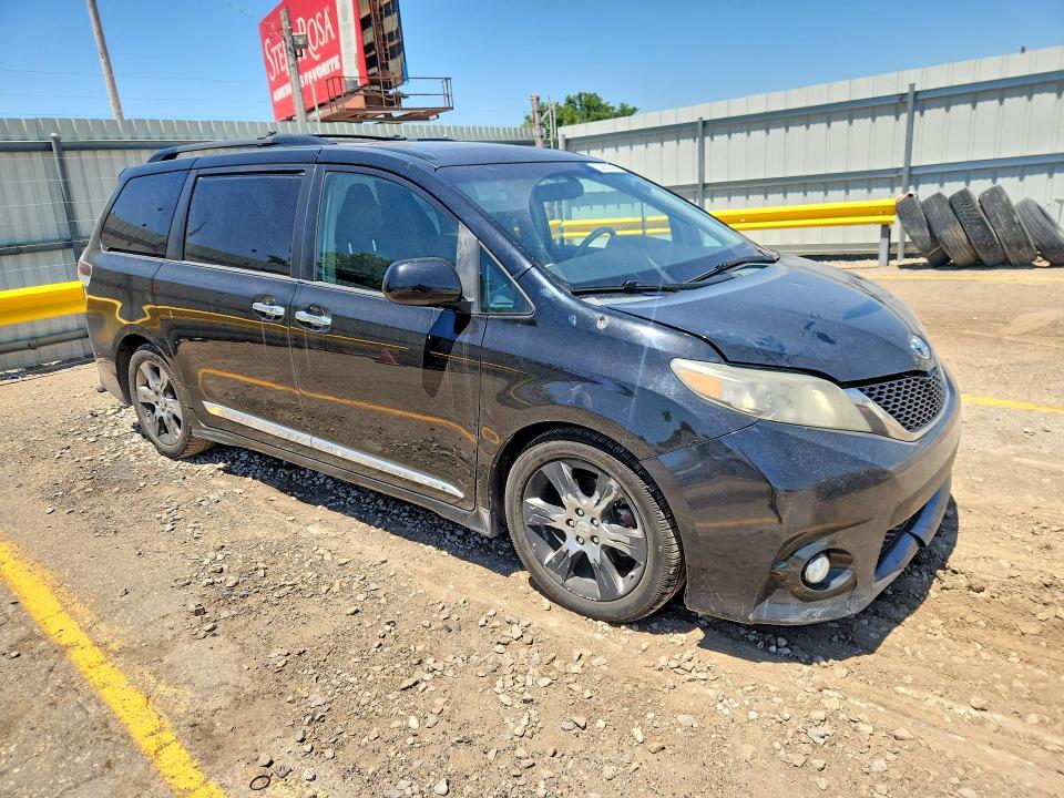 2014 Toyota Sienna მანქანა იყიდება აუქციონზე, vin: 5TDXK3DC4ES521239, აუქციონის ნომერი: 53352146