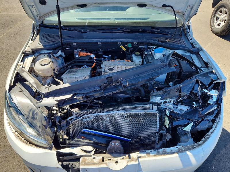 54981606 :رقم المزاد ، WVWKR7AU4KW915796 vin ، 2019 Volkswagen E-golf مزاد بيع