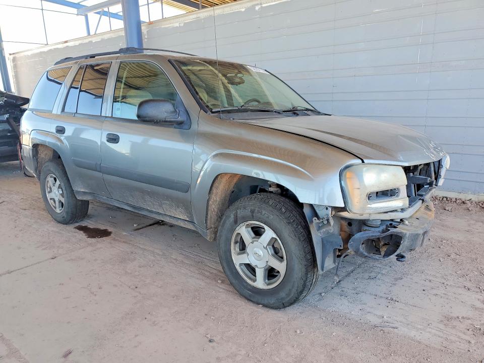 52297116 :رقم المزاد ، 1GNDT13S752205233 vin ، 2005 Chevrolet Trailblazer مزاد بيع