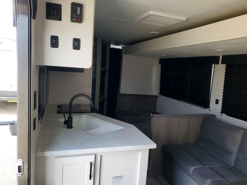 51599266 :رقم المزاد ، 1UJBC0BP3S1YW1177 vin ، 2025 Jay Trailers مزاد بيع