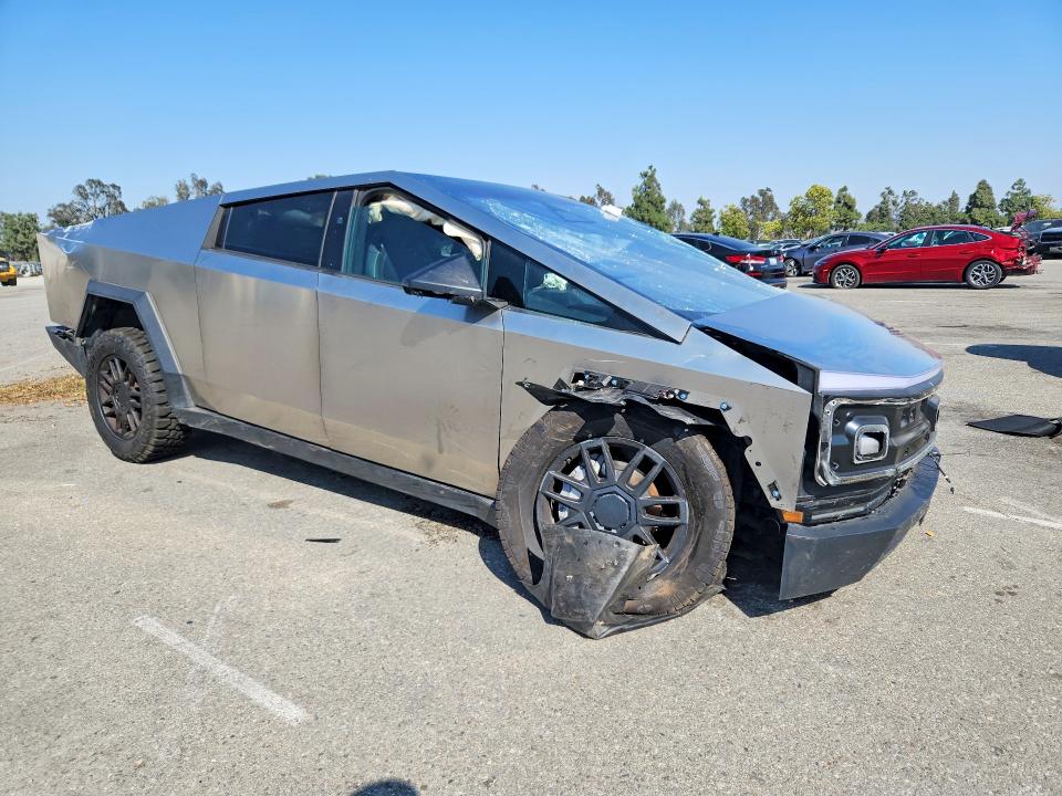 2025 Tesla Cybertruck მანქანა იყიდება აუქციონზე, vin: 7G2CEHED9SA067915, აუქციონის ნომერი: 54112866