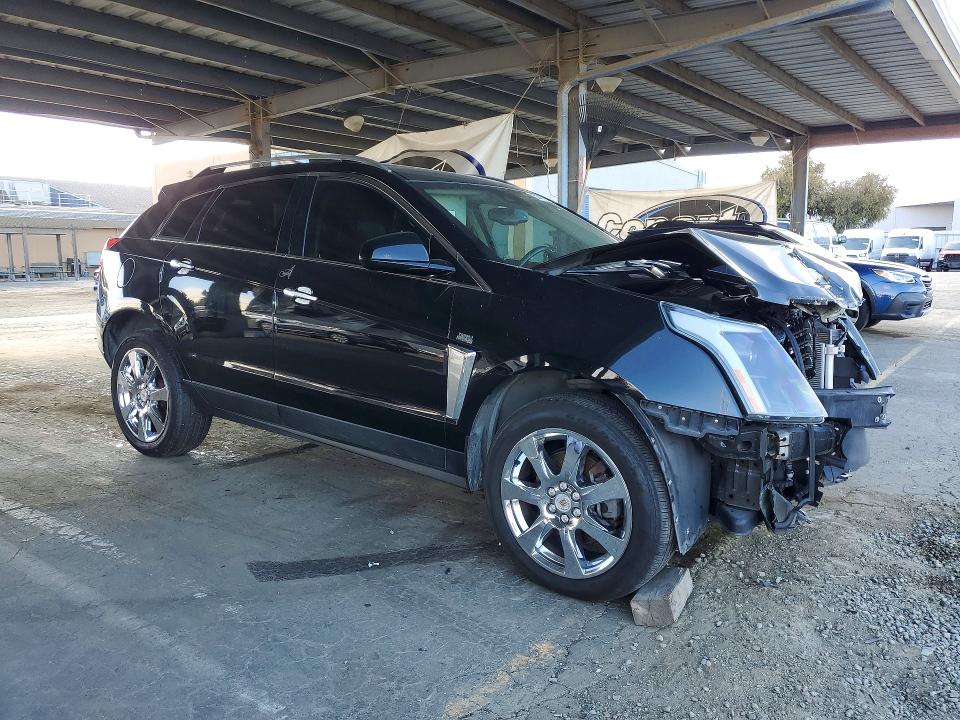 52412116 :رقم المزاد ، 3GYFNBE33FS581421 vin ، 2015 Cadillac Srx مزاد بيع