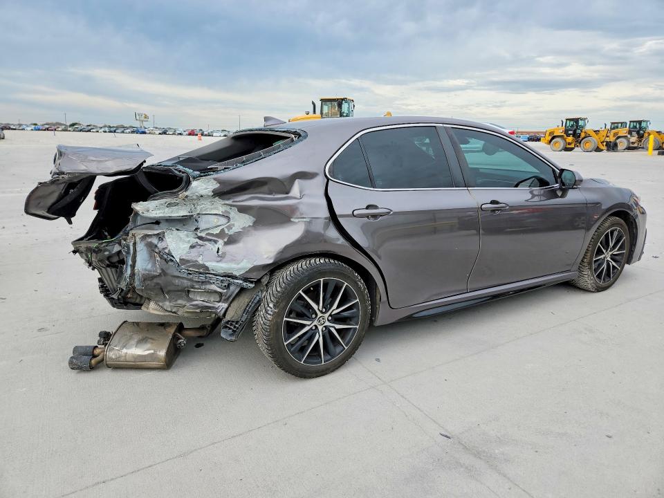 Продажа на аукционе авто 2022 Toyota Camry, vin: 4T1G11AK4NU704523, номер лота: 53745656