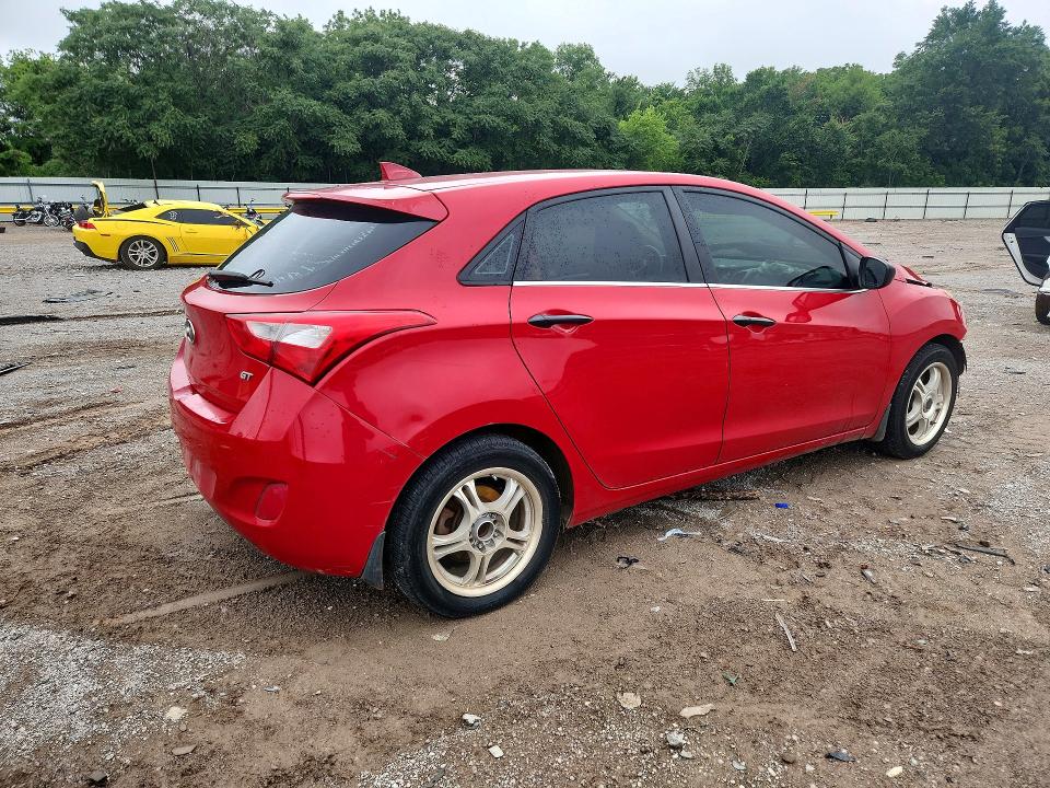 2013 Hyundai Elantra Gt მანქანა იყიდება აუქციონზე, vin: KMHD35LE8DU071678, აუქციონის ნომერი: 53748026