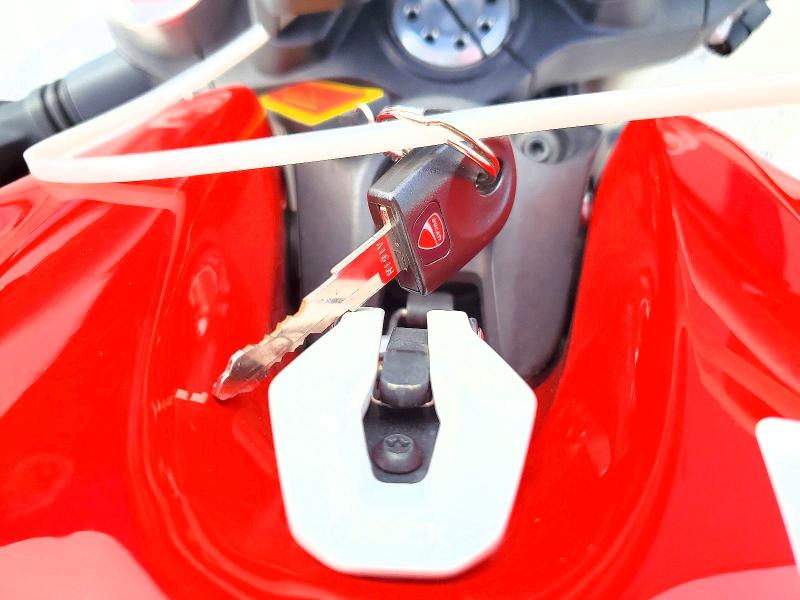 Продаж на аукціоні авто 2017 Ducati Monster, vin: ZDMMADBM6HB000191, номер лоту: 55355536
