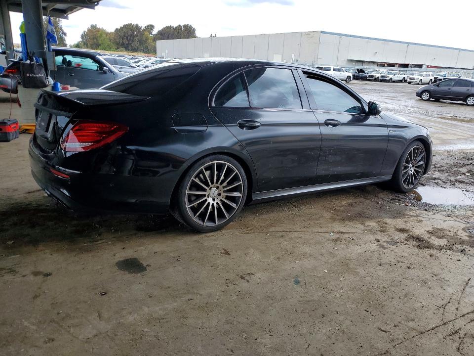55068166 :رقم المزاد ، WDDZF6EB3HA201065 vin ، 2017 Mercedes-benz E مزاد بيع