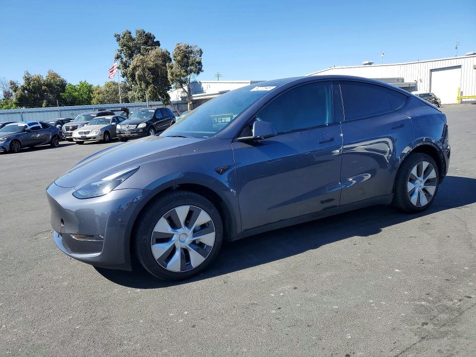 2023 Tesla Model Y მანქანა იყიდება აუქციონზე, vin: 7SAYGDEEXPF790710, აუქციონის ნომერი: 53272046
