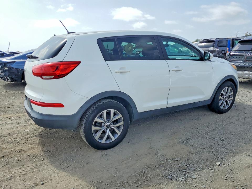 53120956 :رقم المزاد ، KNDPB3AC9F7765632 vin ، 2015 Kia Sportage مزاد بيع