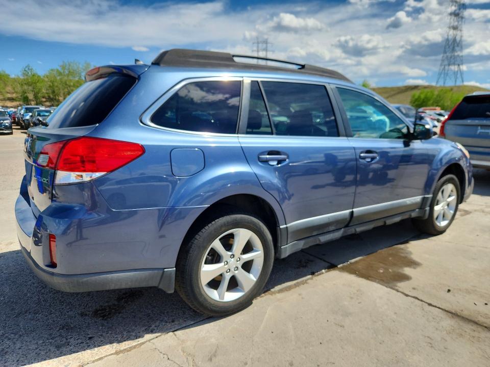 52063296 :رقم المزاد ، 4S4BRCLC9D3226477 vin ، 2013 Subaru Outback مزاد بيع
