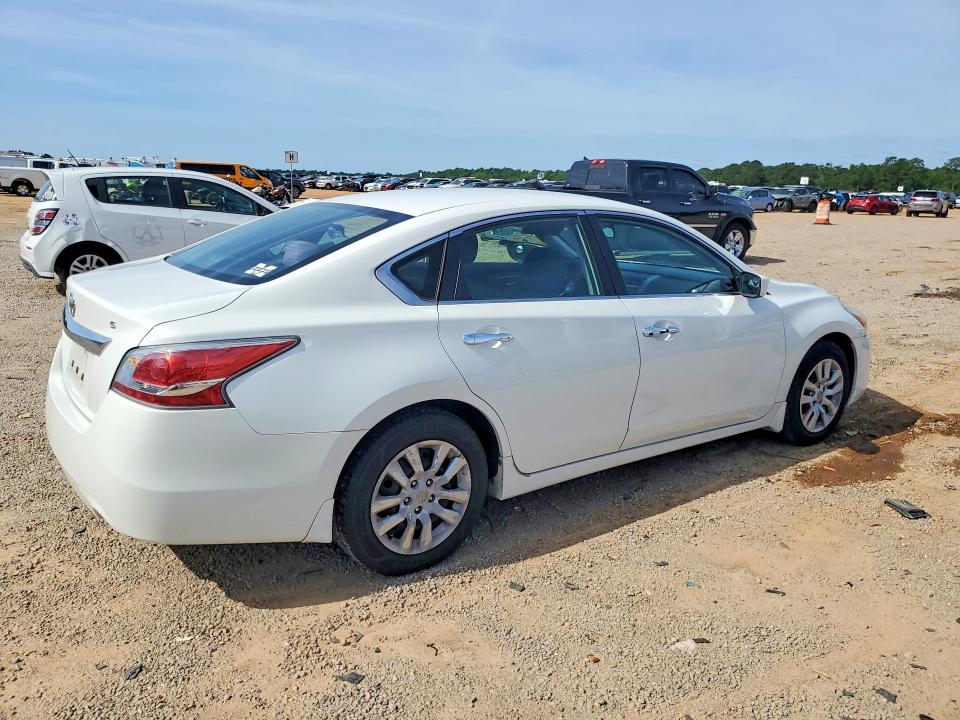52331676 :رقم المزاد ، 1N4AL3APXFC265322 vin ، 2015 Nissan Altima مزاد بيع
