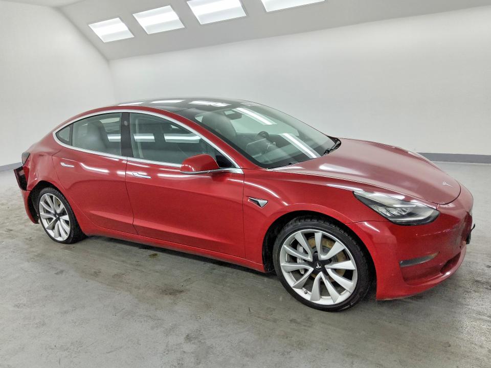 50707666 :رقم المزاد ، 5YJ3E1EA0JF048753 vin ، 2018 Tesla Model 3 مزاد بيع