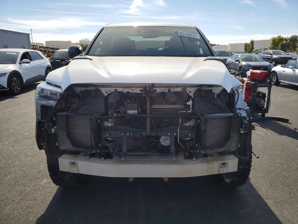 Продажа на аукционе авто 2026 Toyota Tundra, vin: 5TFPC5DBXTX127736, номер лота: 53449246