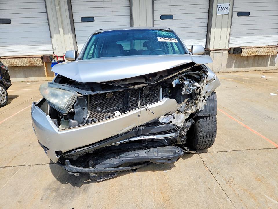 52484246 :رقم المزاد ، 5TDZK3EH2DS090997 vin ، 2013 Toyota Highlander مزاد بيع