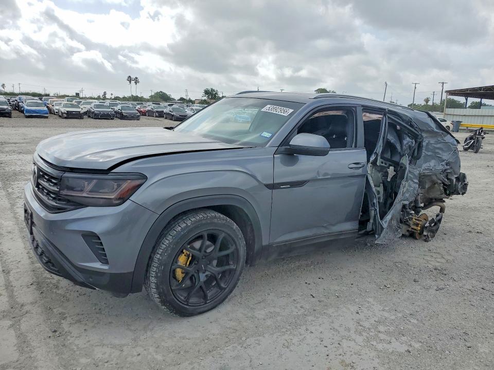 53892956 :رقم المزاد ، 1V2JE2CA5MC231873 vin ، 2021 Volkswagen Atlas Cross Sport مزاد بيع