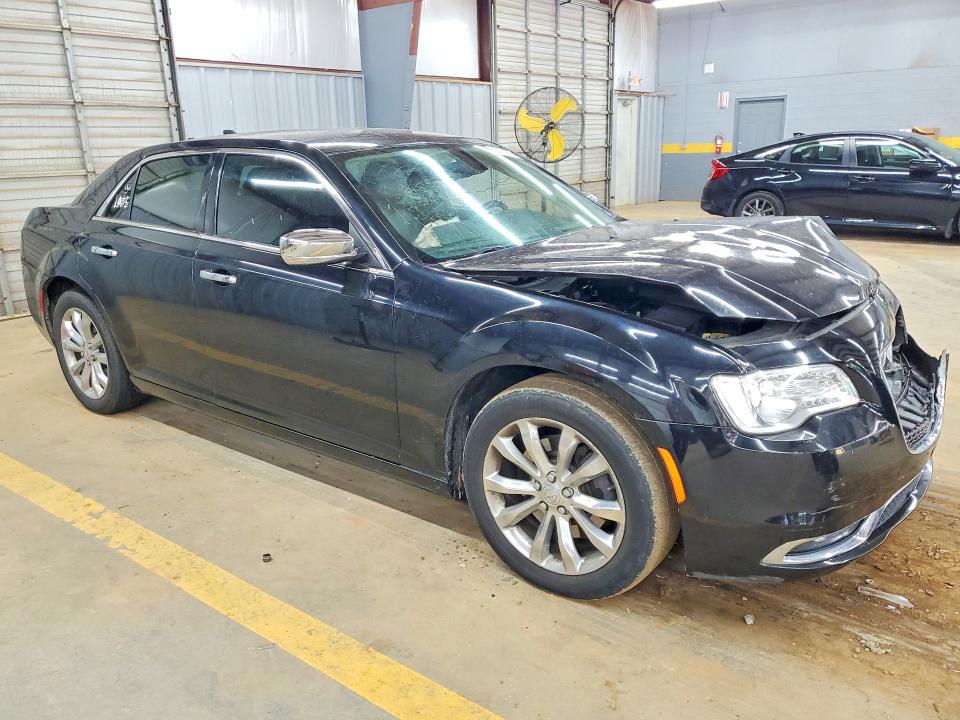 Продажа на аукционе авто 2018 Chrysler 300, vin: 2C3CCAKG2JH165196, номер лота: 52783996