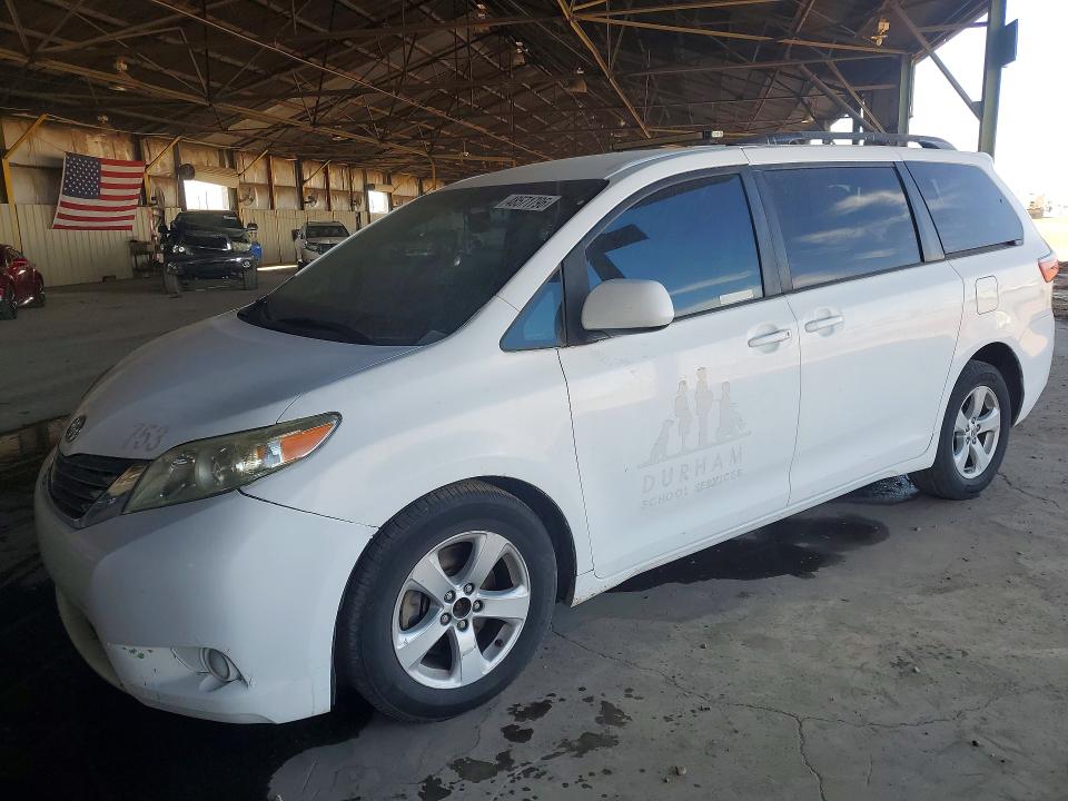 Aukcja sprzedaży 2015 Toyota Sienna, vin: 5TDKK3DC8FS558483, numer aukcji: 48571796