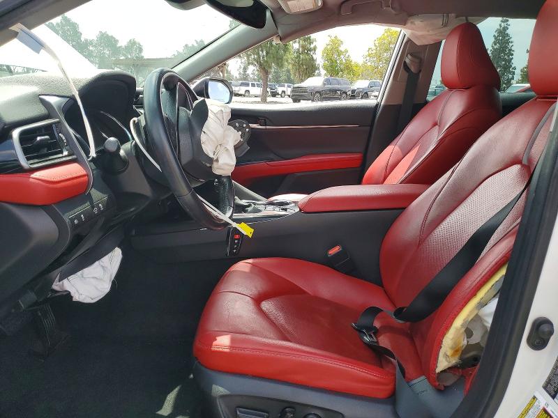 53449876 :رقم المزاد ، 4T1B61HK5KU722011 vin ، 2019 Toyota Camry مزاد بيع