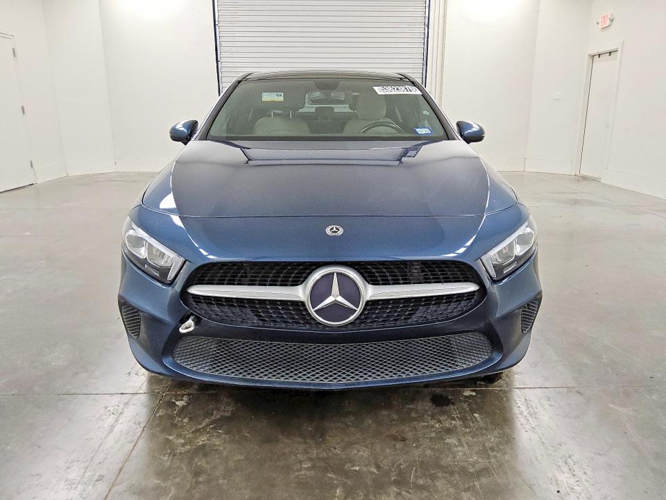 53623876 :رقم المزاد ، WDD3G4EB2KW019813 vin ، 2019 Mercedes-benz A مزاد بيع