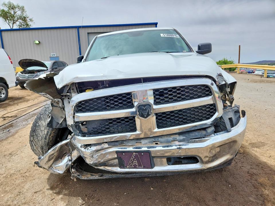 51888916 :رقم المزاد ، 1C6RR7GG6JS315987 vin ، 2018 Ram 1500 مزاد بيع