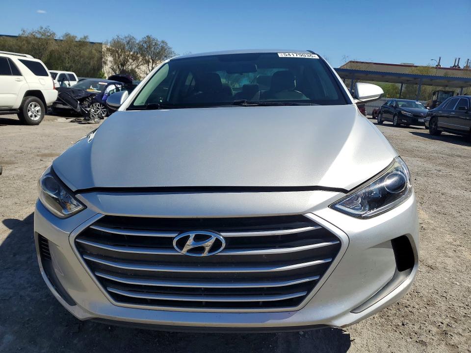 54179036 :رقم المزاد ، 5NPD74LF5JH400306 vin ، 2018 Hyundai Elantra مزاد بيع