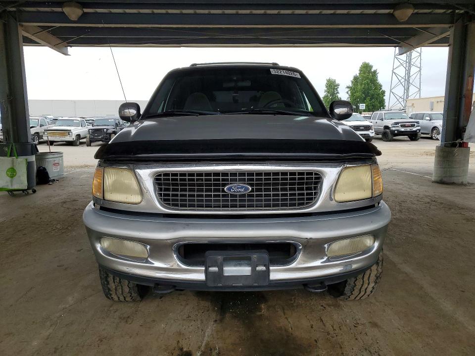 1998 Ford Expedition მანქანა იყიდება აუქციონზე, vin: 1FMRU18W1WLA22652, აუქციონის ნომერი: 52214026