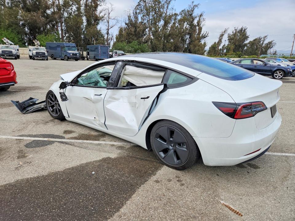 52960806 :رقم المزاد ، 5YJ3E1EA3PF586811 vin ، 2023 Tesla Model 3 مزاد بيع