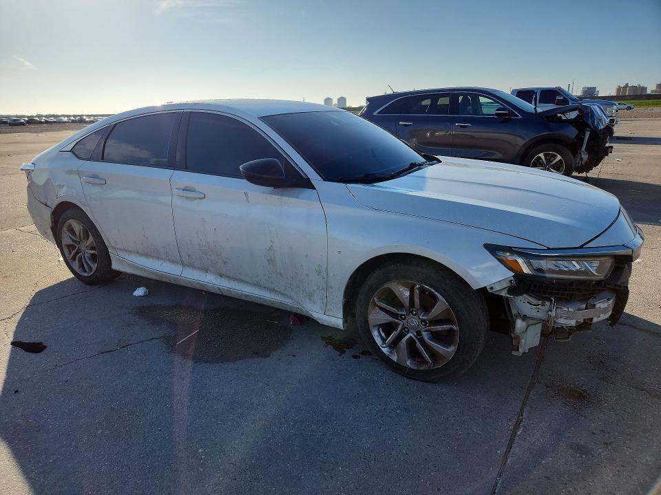 Продаж на аукціоні авто 2018 Honda Accord, vin: 1HGCV1F11JA060922, номер лоту: 54551016