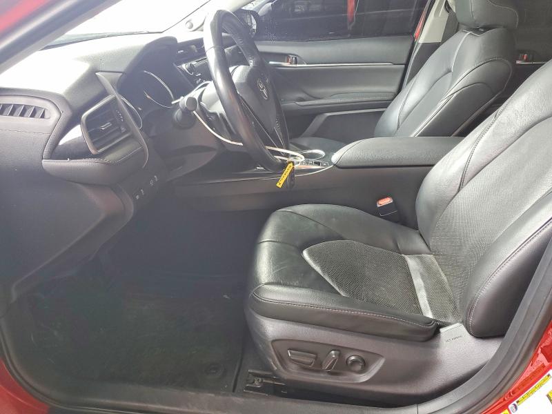 52424726 :رقم المزاد ، 4T1B61HK2KU160102 vin ، 2019 Toyota Camry مزاد بيع