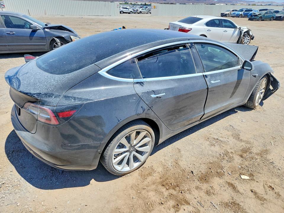 Продажа на аукционе авто 2018 Tesla Model 3, vin: 5YJ3E1EA5JF176325, номер лота: 47162516