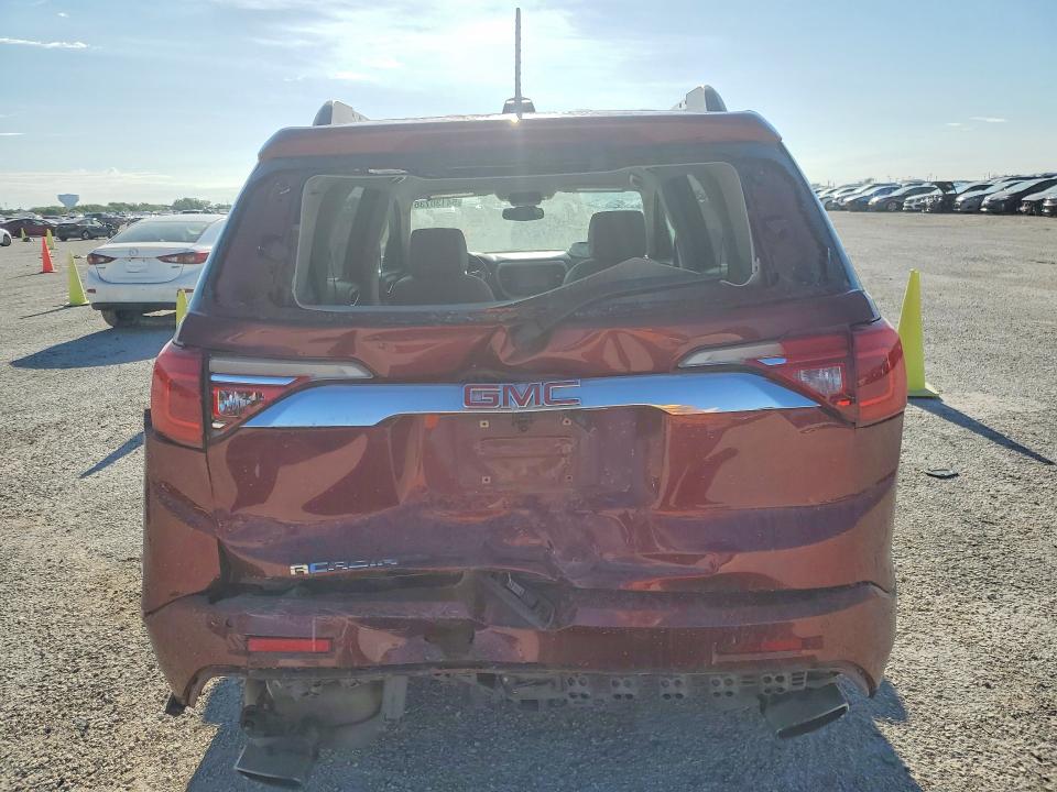 54130736 :رقم المزاد ، 1GKKNPLS7JZ137549 vin ، 2018 Gmc Acadia مزاد بيع