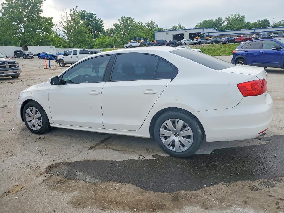55216596 :رقم المزاد ، 3VWD07AJ2EM370918 vin ، 2014 Volkswagen Jetta مزاد بيع
