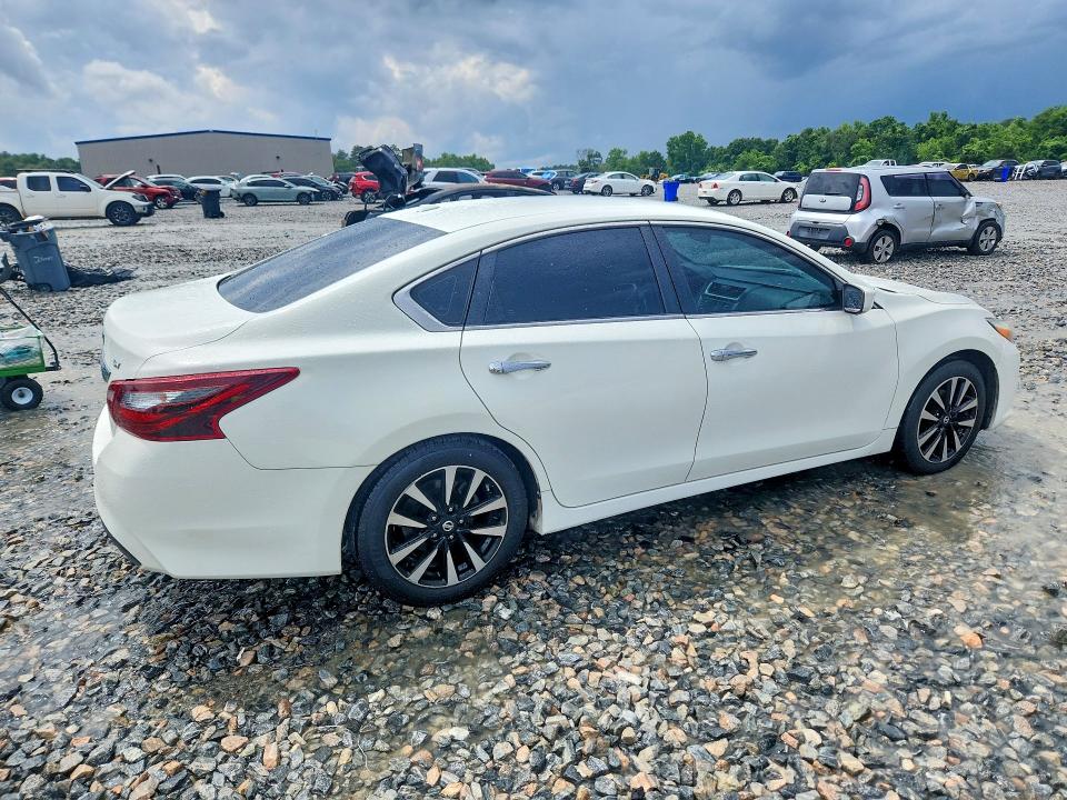 2018 Nissan Altima მანქანა იყიდება აუქციონზე, vin: 1N4AL3AP1JC130559, აუქციონის ნომერი: 55069096
